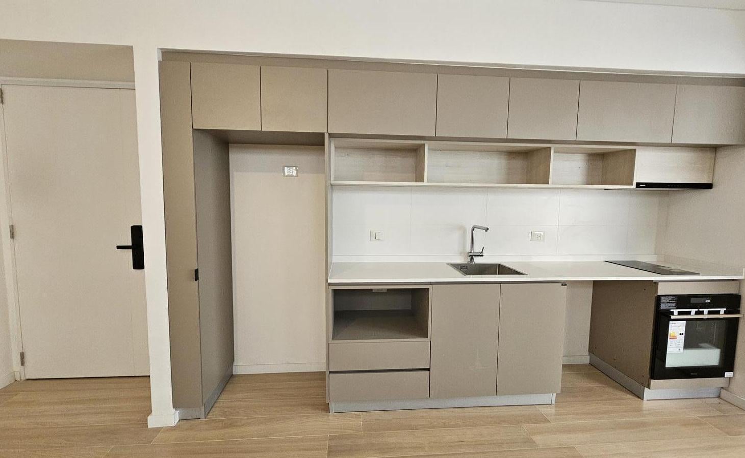 Foto de Alquiler Monoambiente divisible con balcón y baulera a estrenar en Las, imagen 5
