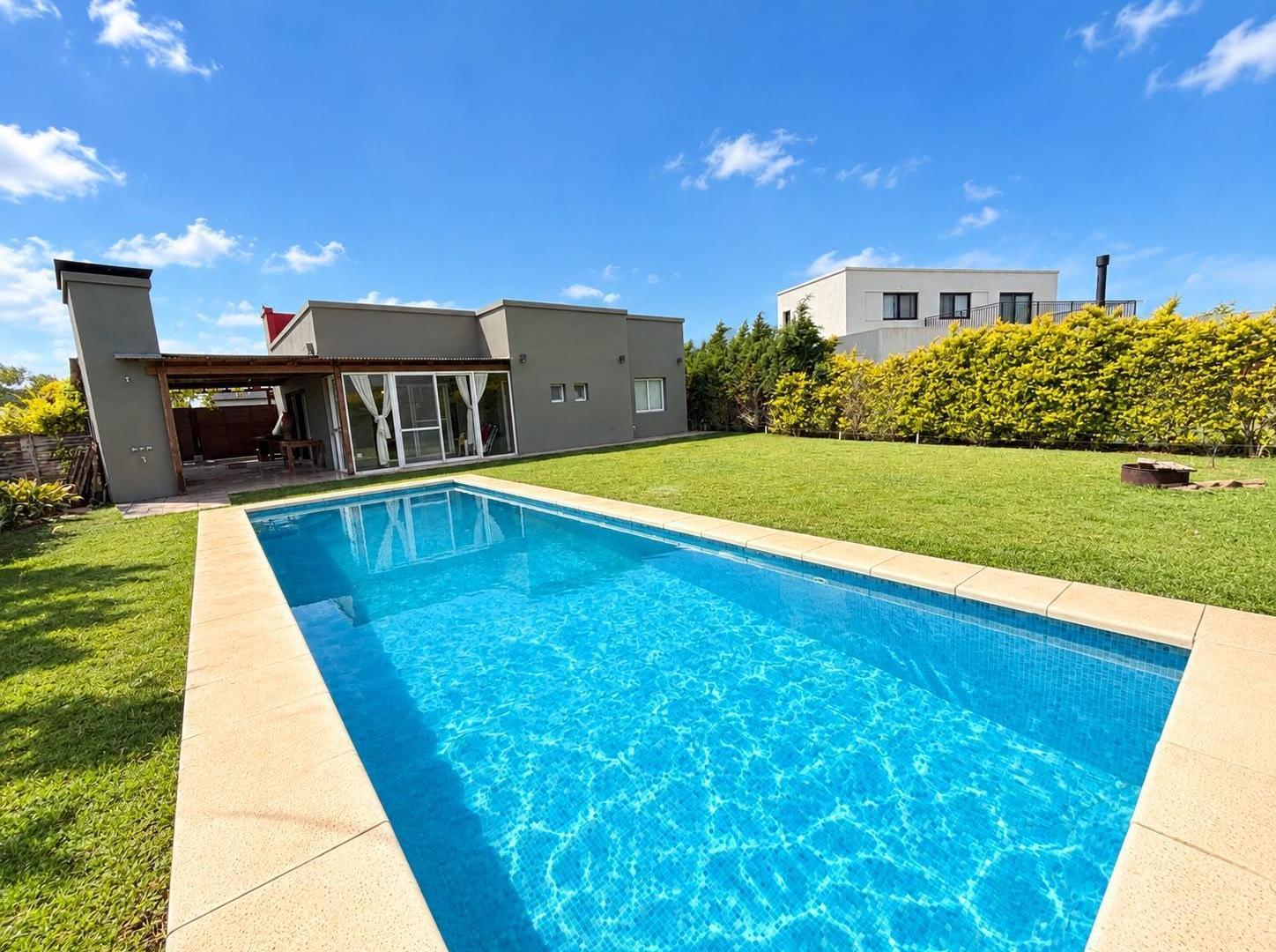 Foto de Casa en venta - alquiler , El Cantón. Con Pileta, imagen 1