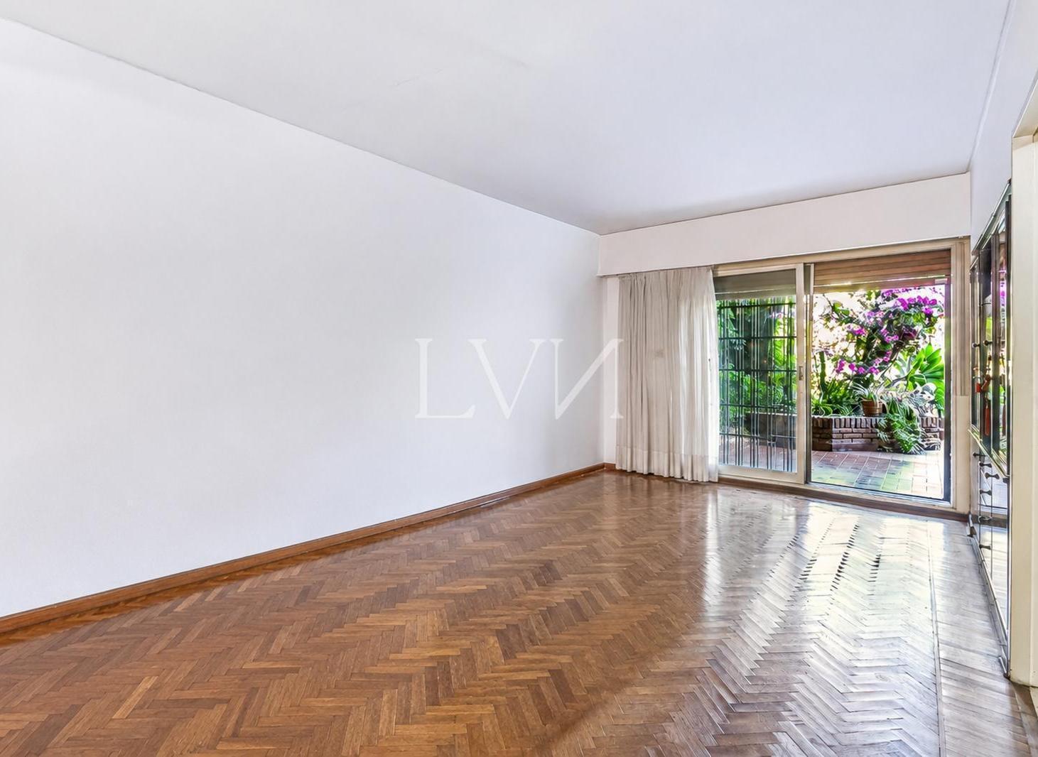 Foto de Venta Casa 5 amb en Coghlan, imagen 1