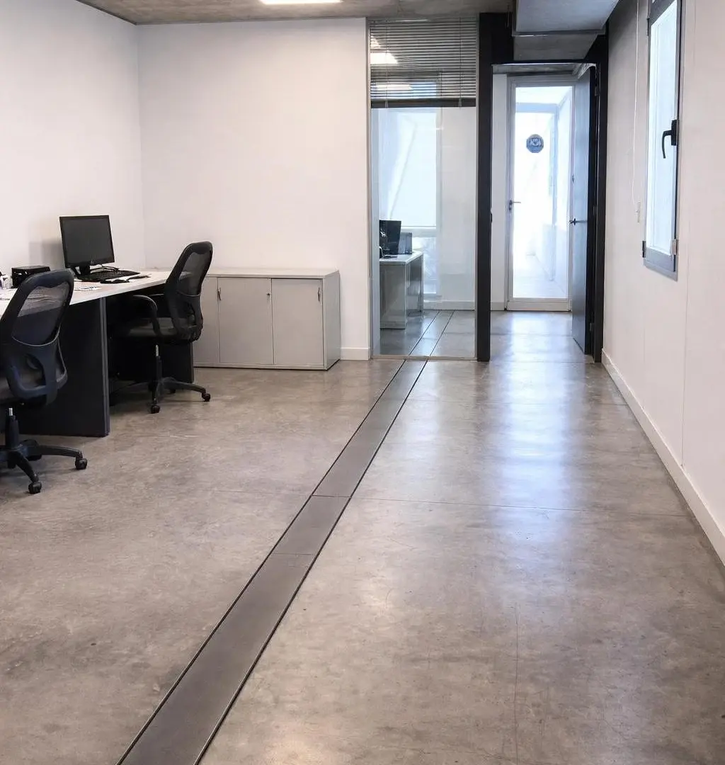 Alquier Oficina de Categoria en Semipiso Ubicado en Saavedra con 2 cocheras y patio. 5