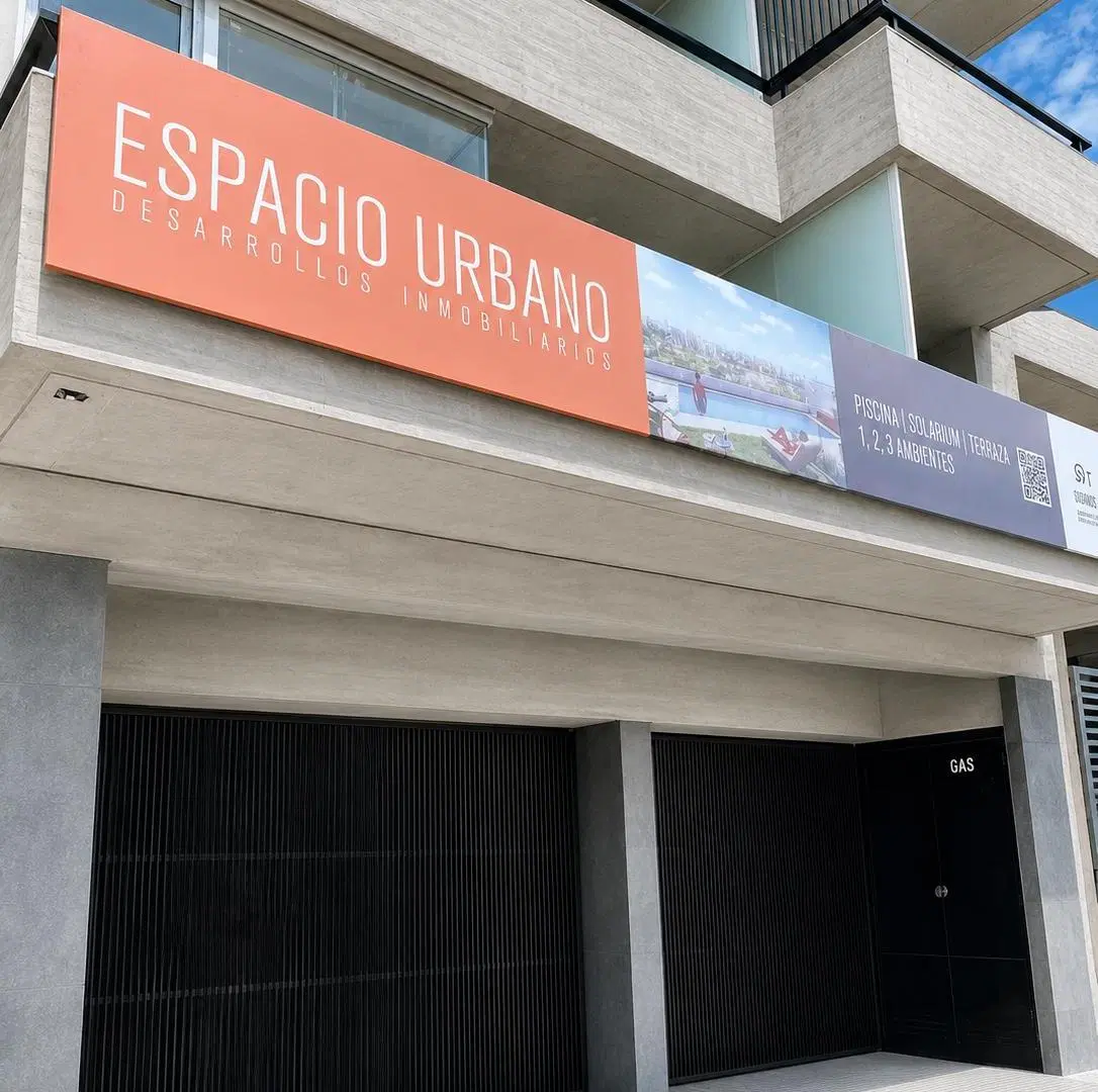 2 Ambientes con vista abierta y balcon aterrazado - Piscina y solarium piso 13 4