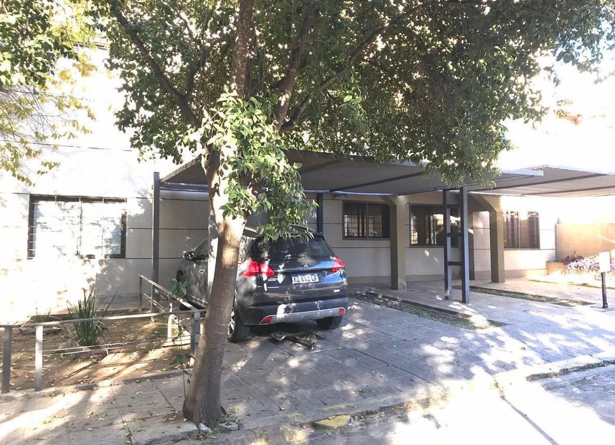 Departamento a La Calle 2 Dor 1 Baño Patio Cochera 1