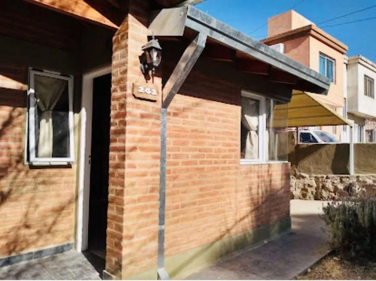 CASA SON 2 PH CON PATIO COCHERA SIN EXPENSAS 5