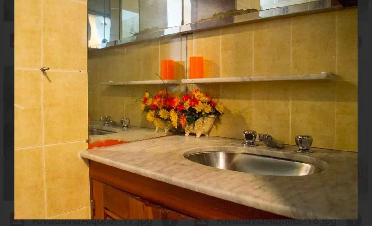 CASA DE 3 DOR 3 BAÑOS QUINCHO PILETA COCHERA 8