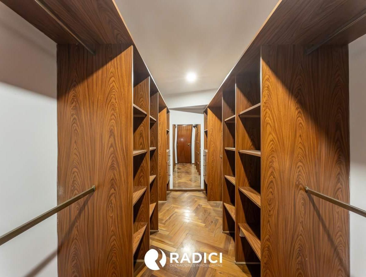 Venta Gran Departamento en Torres de Plaza España! La Mejor Ubicacion y Espectacular Vista! 2
