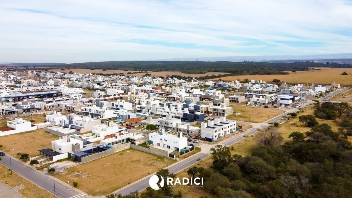 SE VENDE LOTE EN DOCTA CENTRAL CON POSESION EN 2026 !!! OPORTUNIDAD UNICA PARA CAPITALIZARTE, LO QUE
