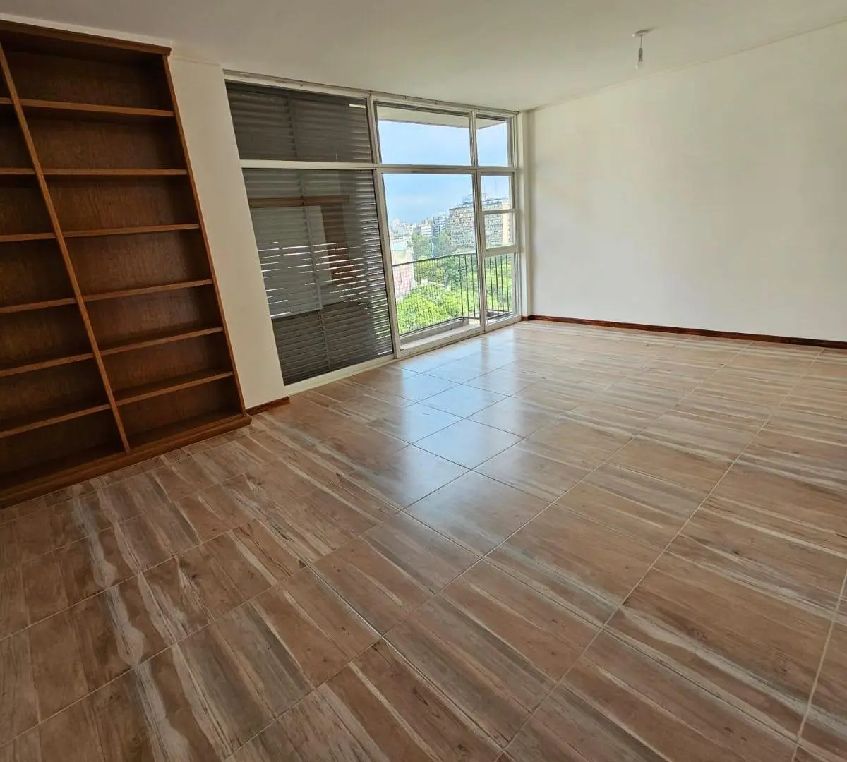 VENTA A METROS DEL PATIO OLMOS - PISO COMPLETO C 4 DOMITORIOS, ESCRITORIO Y COCHERA EN SS - LO VEMOS 3