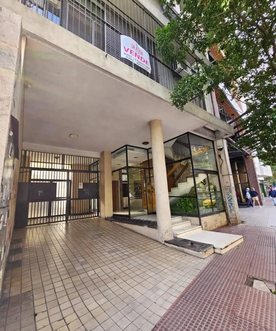 VENTA A METROS DEL PATIO OLMOS - PISO COMPLETO C 4 DOMITORIOS, ESCRITORIO Y COCHERA EN SS - LO VEMOS 5