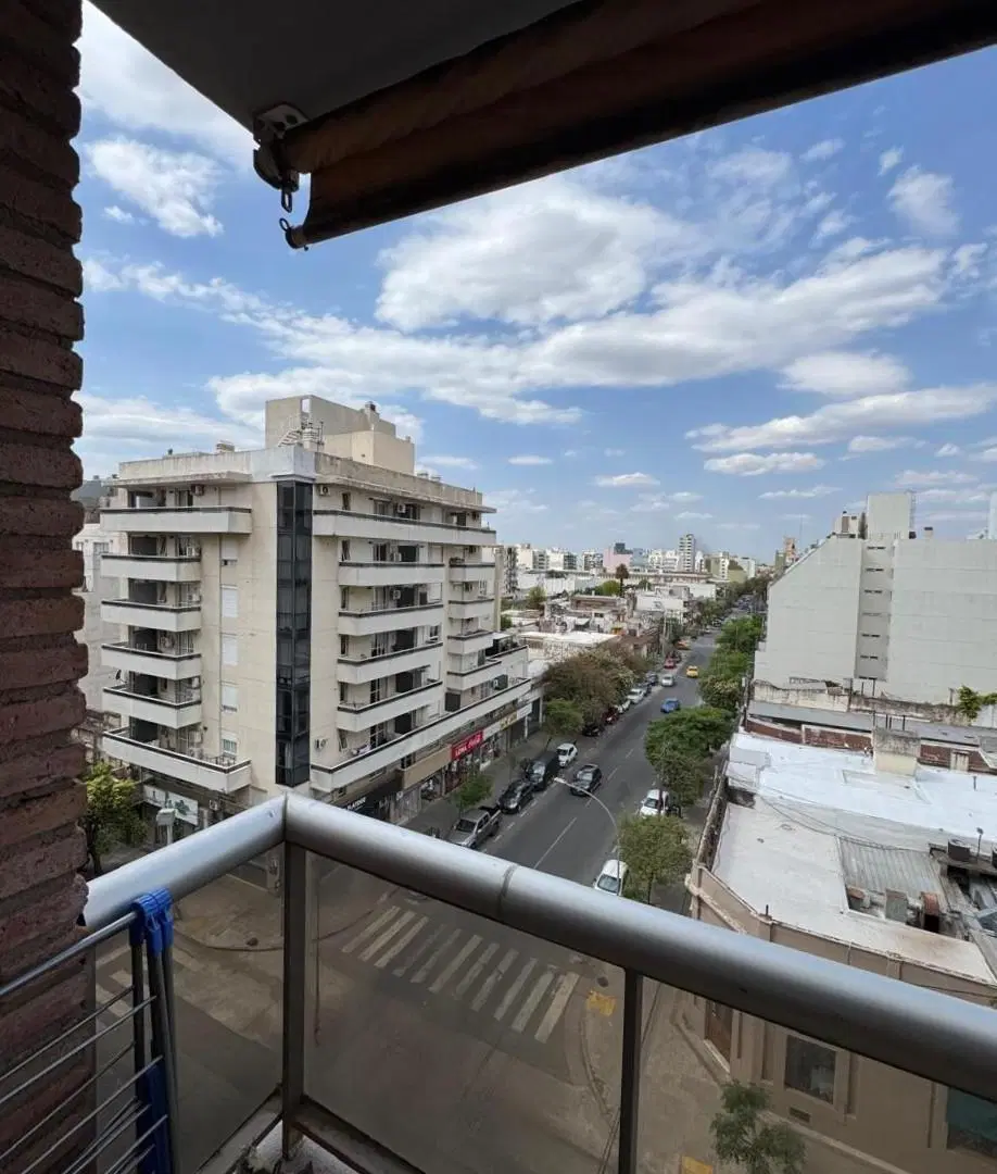 VENTA GRAN DEPARTAMENTO DE 2 DORMITORIOS EN GRAL PAZ!!! EXCELENTE UBICACION! NO LO PIERDAS!! 4