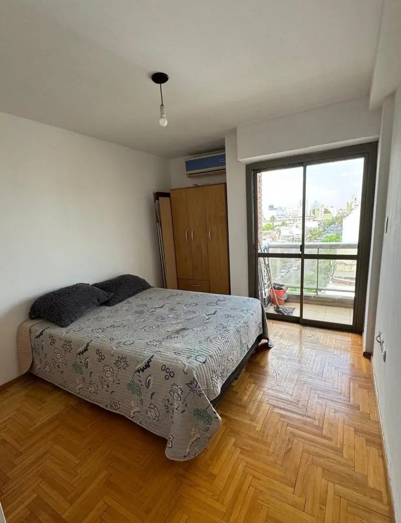 VENTA GRAN DEPARTAMENTO DE 2 DORMITORIOS EN GRAL PAZ!!! EXCELENTE UBICACION! NO LO PIERDAS!! 2