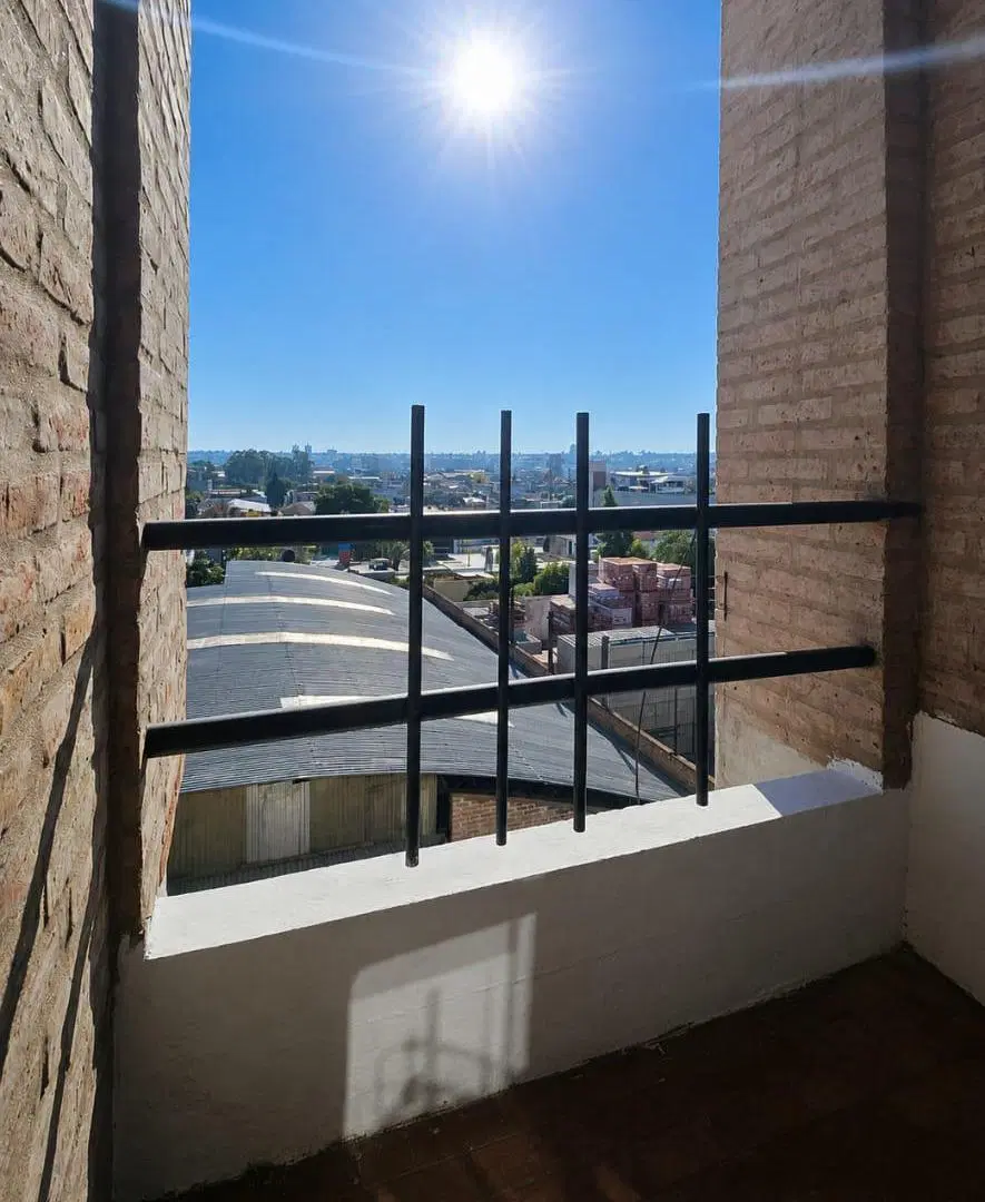 SE VENDE MONOAMBIENTE EN EL CORAZON DE ALTO ALBERDI CON ESCRITURA Y POSESION INMEDIATA. 4