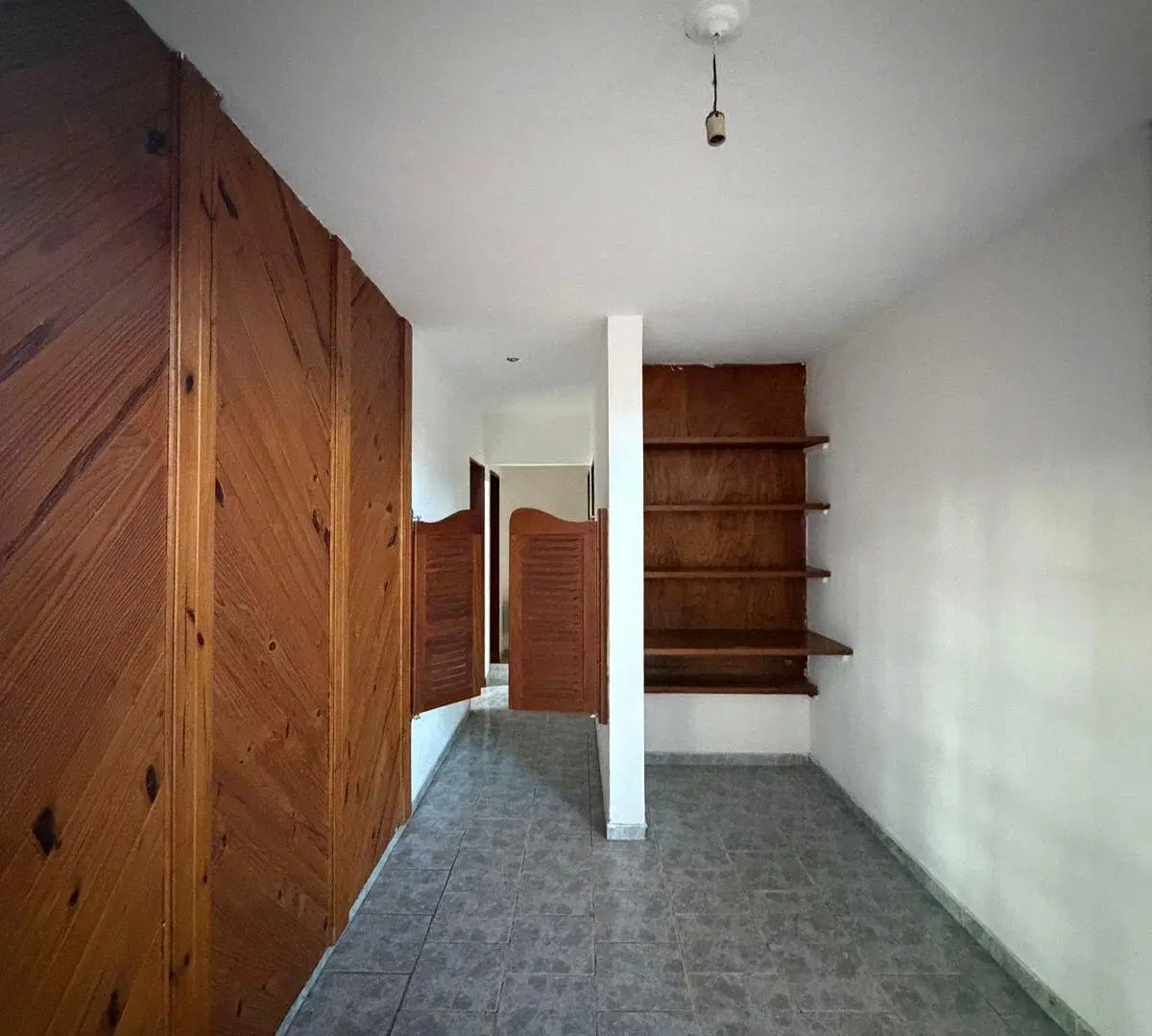 SE VENDE AMPLIA CASA EN EL CORAZÓN DE GRANJA DE FUNES LISTA PARA QUE SEA TU PRÓXIMO HOGAR. 4