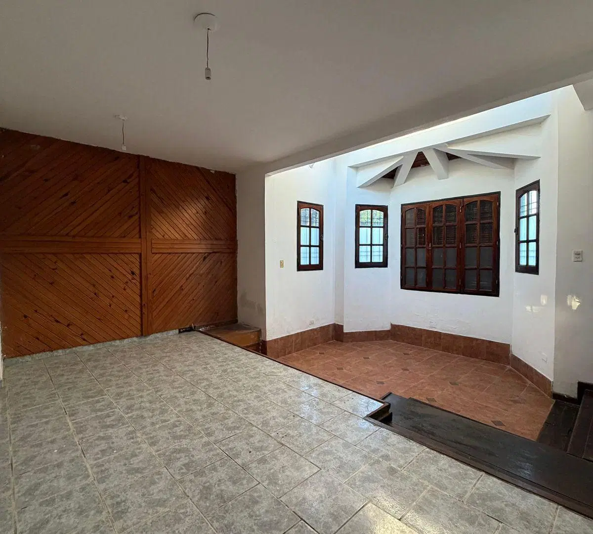 SE VENDE AMPLIA CASA EN EL CORAZÓN DE GRANJA DE FUNES LISTA PARA QUE SEA TU PRÓXIMO HOGAR. 3
