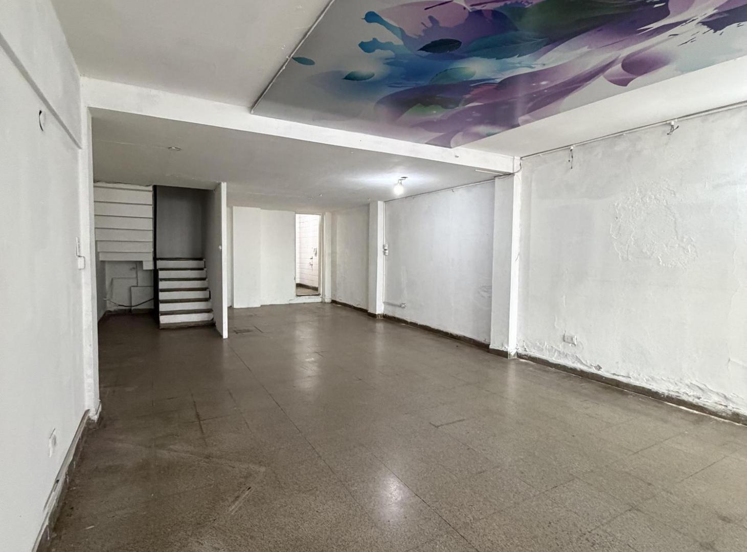 Foto de VENTA LOCAL COMERCIAL DE DOS PLANTAS A METROS DE PLAZA COLON!! NO LO, imagen 5