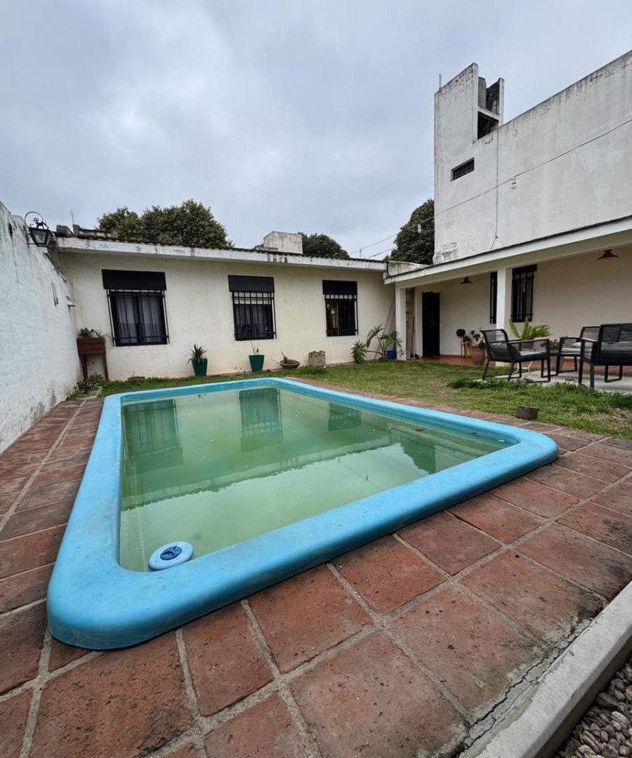 Foto de Venta Casa con pileta, quincho y cochera para 3 vehículos ¿La conocés, imagen 5