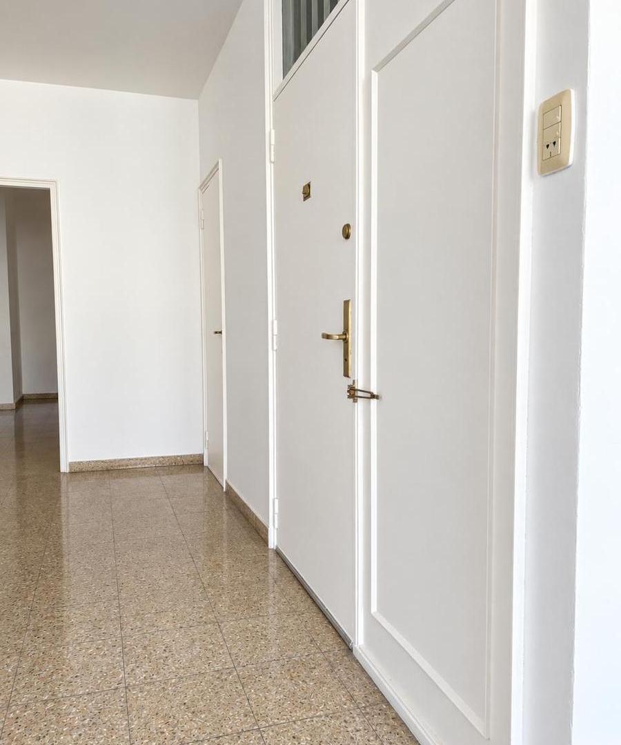 Foto de VENTA DEPARTAMENTO DE PISO COMPLETO EN EL CENTRO, imagen 1