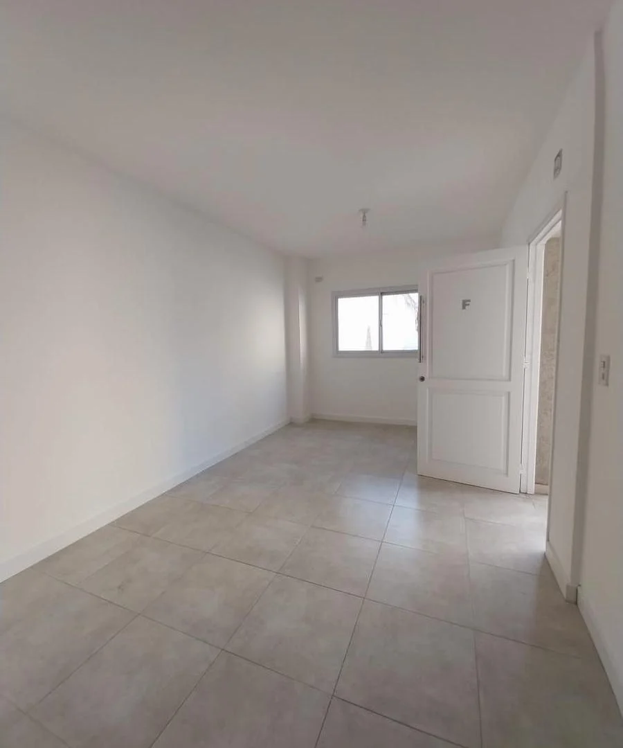 Foto de Alquiler de Departamento de 1 Dormitorio sobre la Independencia al 800, imagen 2