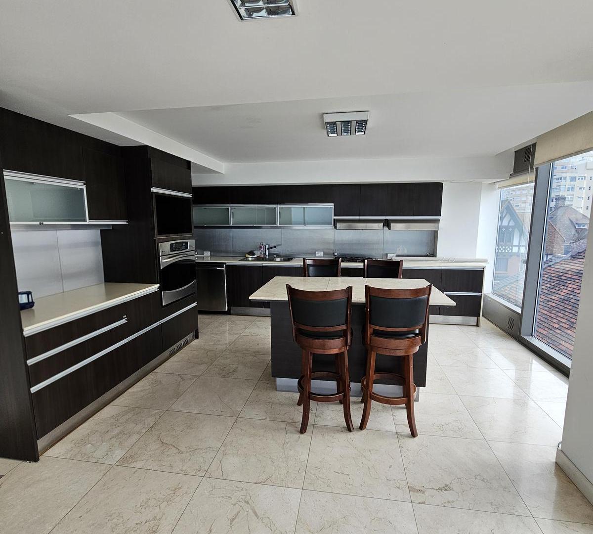 Foto de Piso en edificio de categoría en la mejor vista de Varese, imagen 5