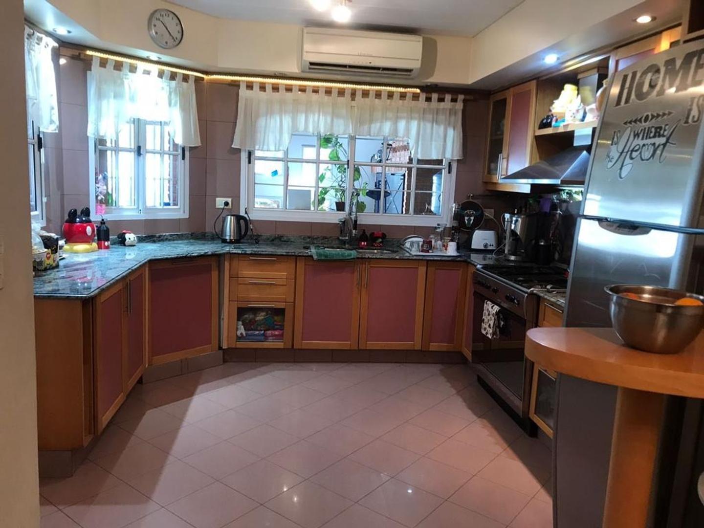 Foto de CHALET 5 AMB. HAEDO CHICO, imagen 2