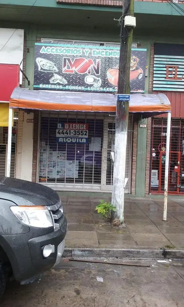 LOCAL CON ENTREPISO EXCELENTE UBICACION, MTS DE IMP. AVENIDA 4