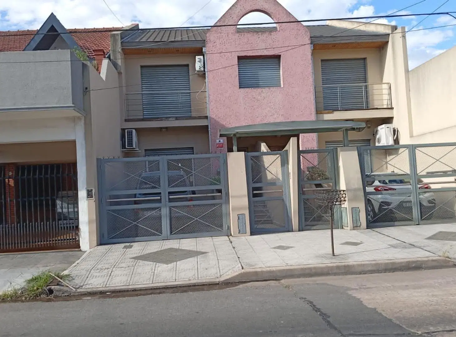 TRIPLEX CON COCHERA 4