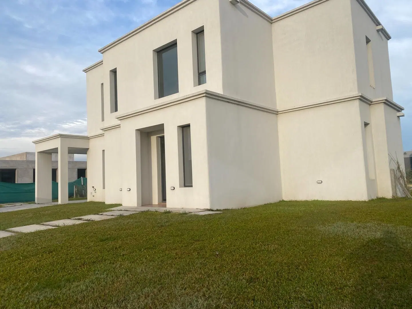 CASA EN BARRIO LA MAGDALENA A ESTRENAR 1