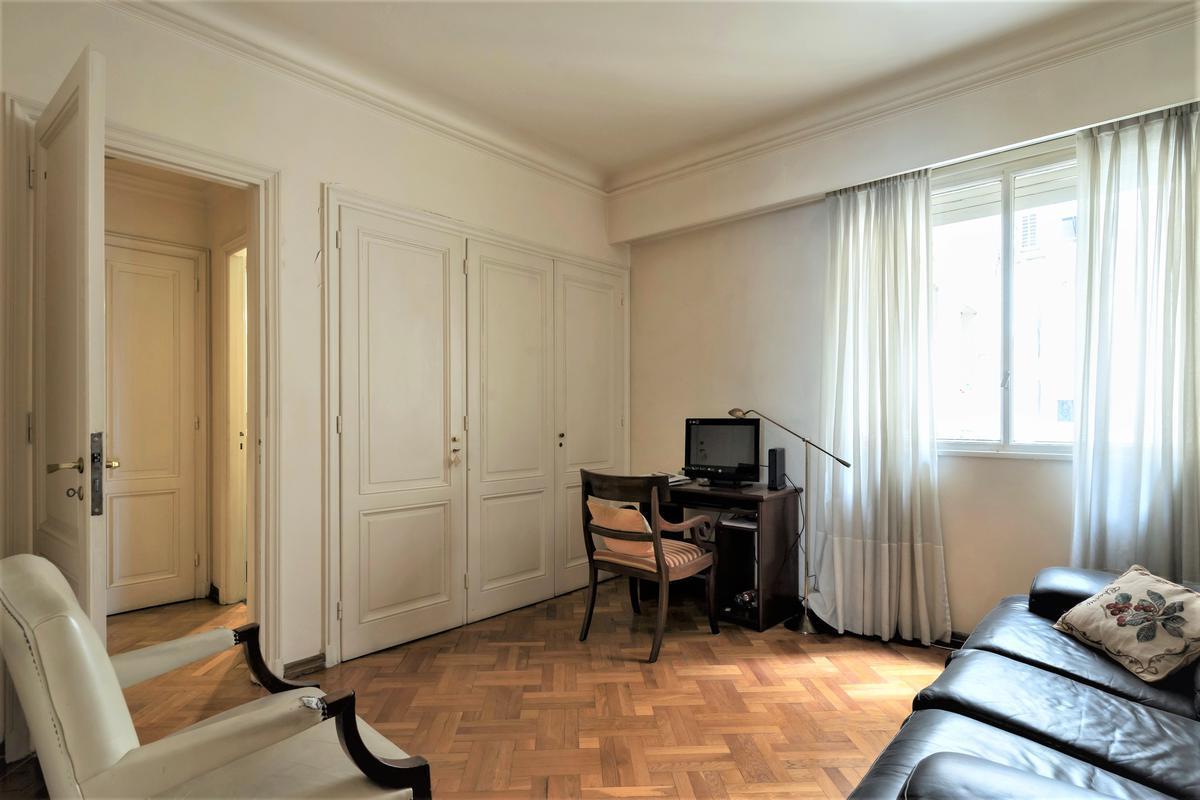 Venta - Piso Alto Exclusivo - Recoleta - Prime Location - 4 Dorm. - 2 Cocheras 3