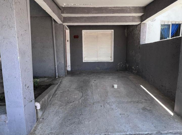 Alquiler Malagueño, 4 dormitorios, 1 baños, patio y pileta. 3