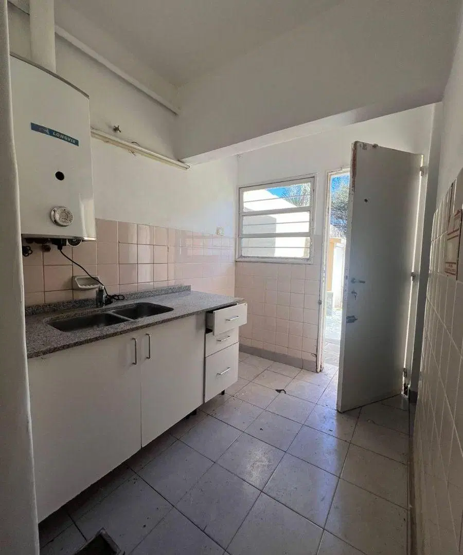 Casa en venta – Cerro de las Rosas, sobre Av. Tejeda 3