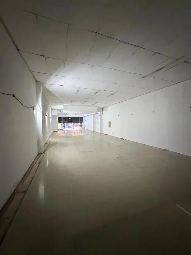 Alquiler Local Comercial 380 M2 Centro De Córdoba (Rivera Indarte) 2