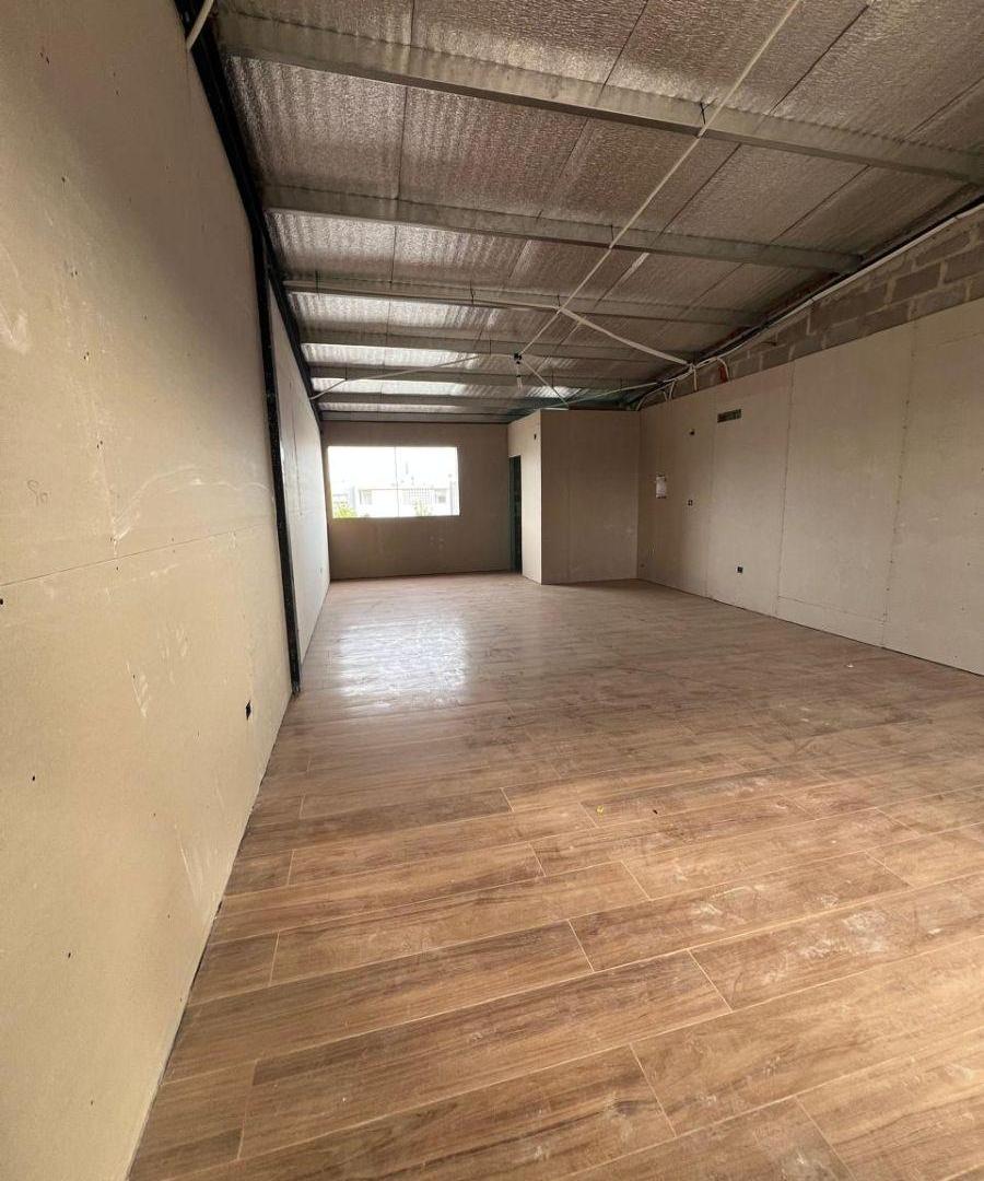 Foto de Local de 60 m² en venta en Claros del Bosque, imagen 2