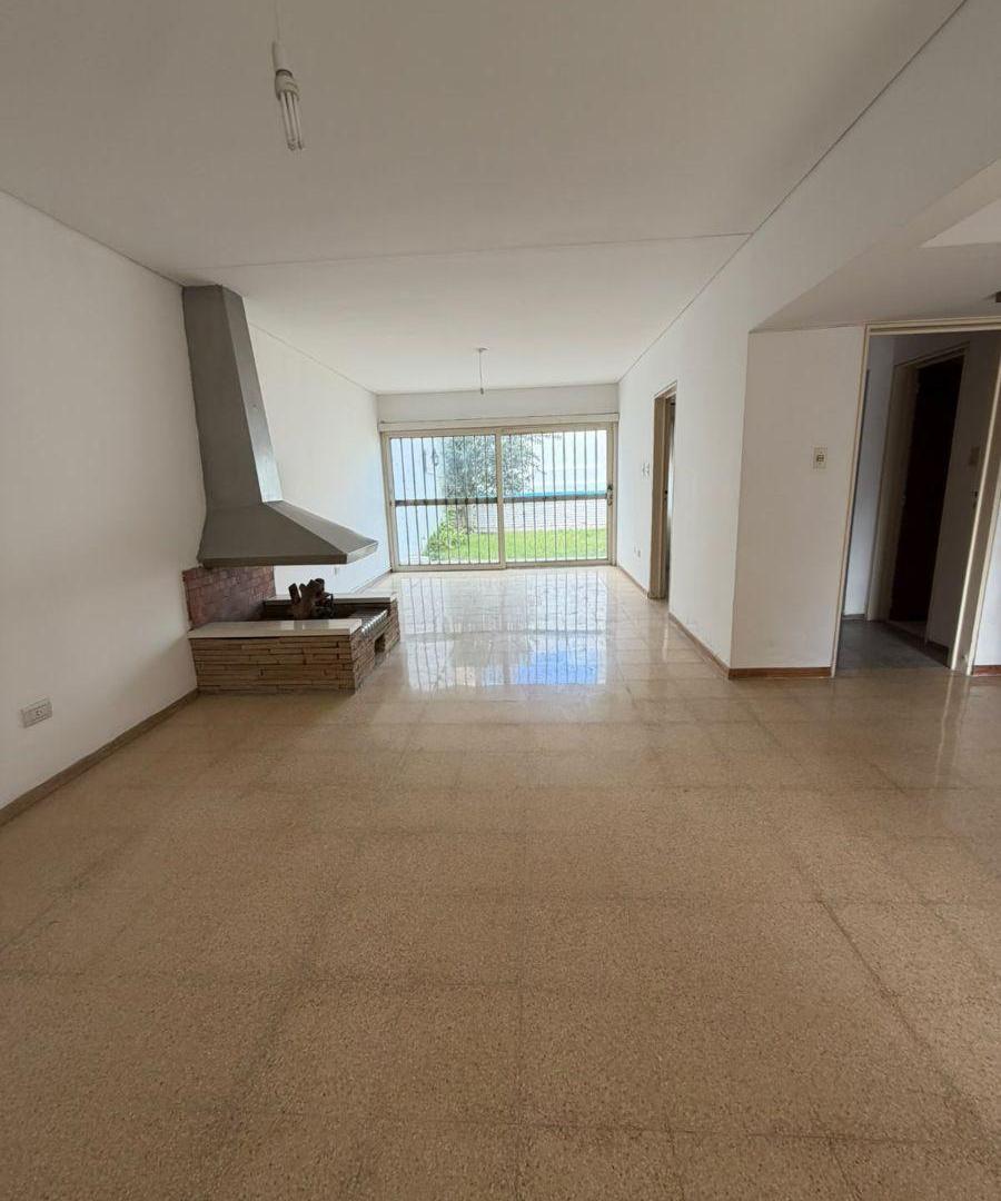 Foto de Se alquila casa en Barrio Maipú 4 dormitorios y pileta, imagen 5