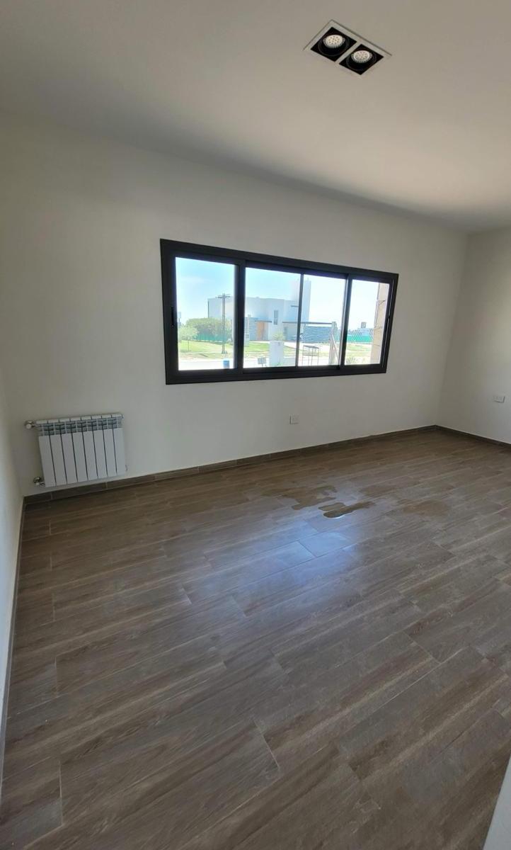 Vendo Casa a Estrenar en La Cascada Country Golf 3