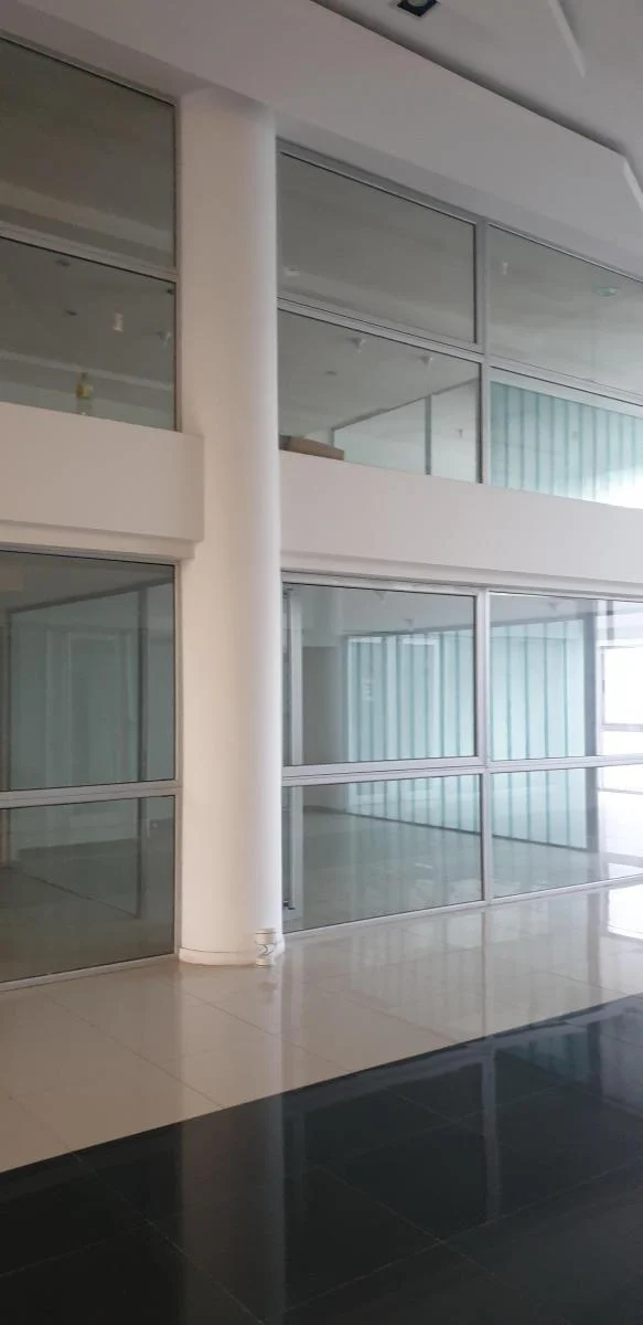 Vendo Local a Estrenar en Carlos Paz 1