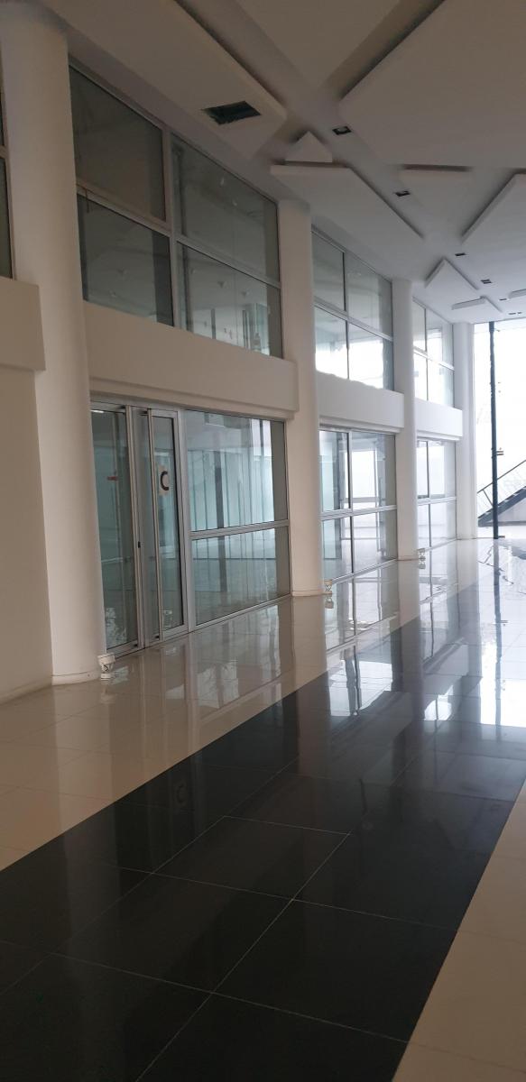 Vendo Local a Estrenar en Carlos Paz 2