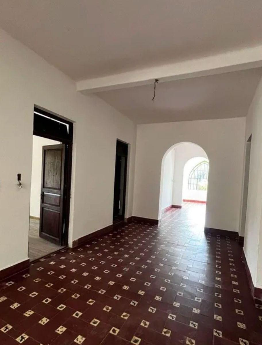 Vendo Casona Antigua en La Falda 2