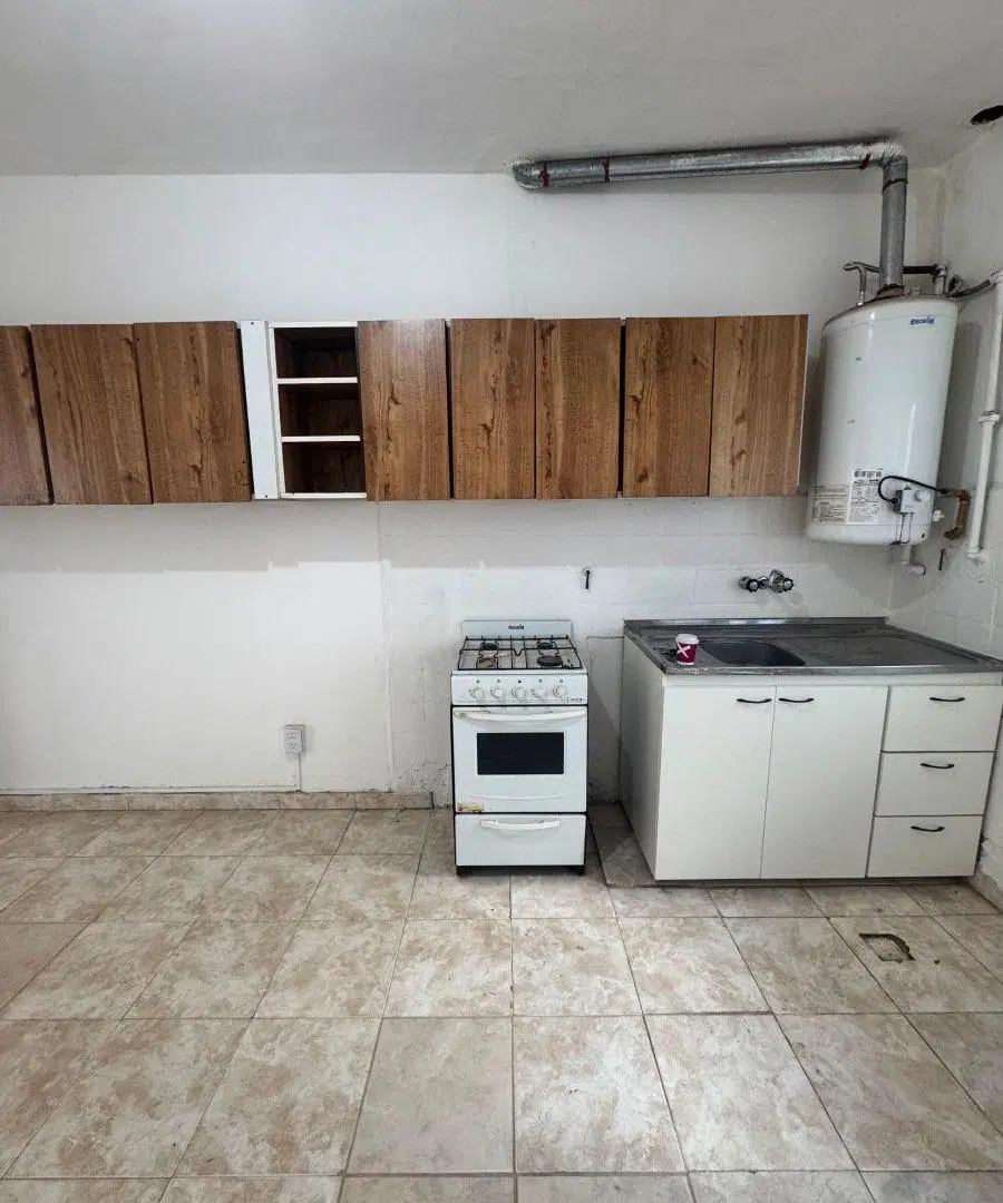 Alquilo dos dormitorios en alta Córdoba con patio 4