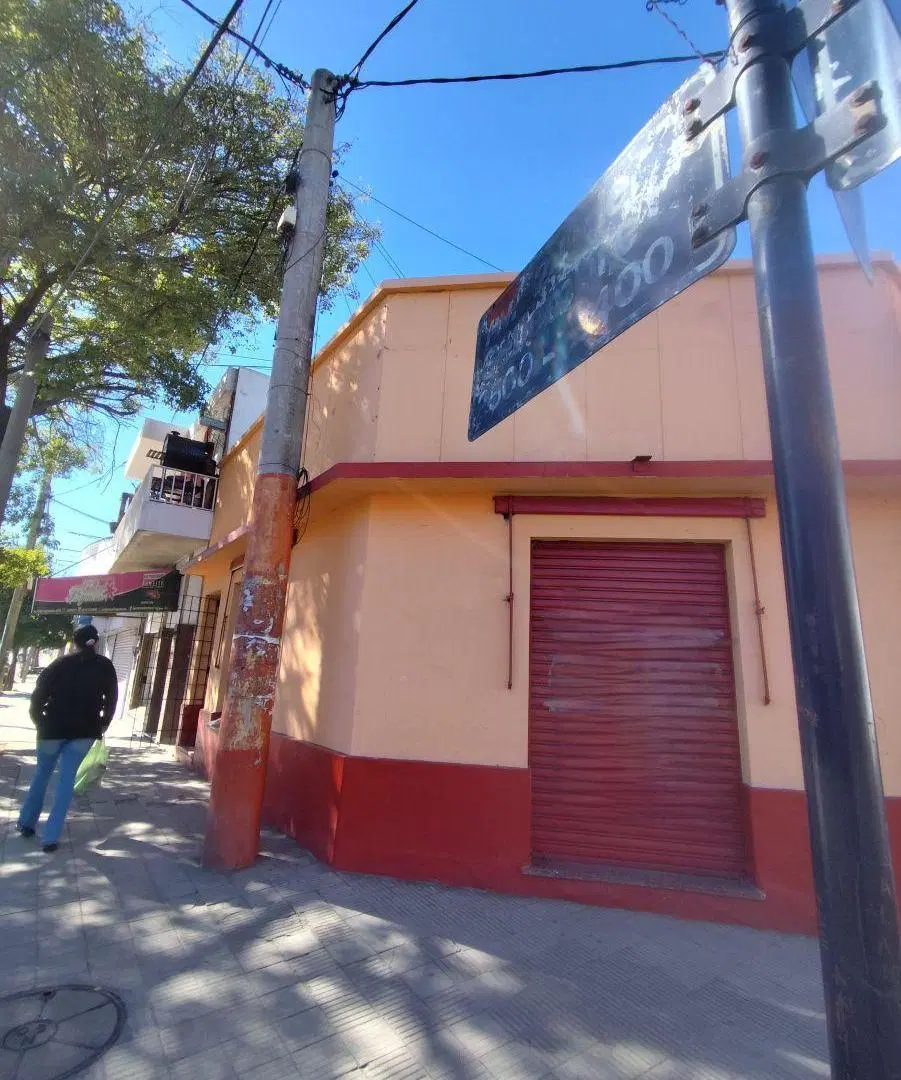Vendo local comercial en 24 de septiembre y Gavilán 1