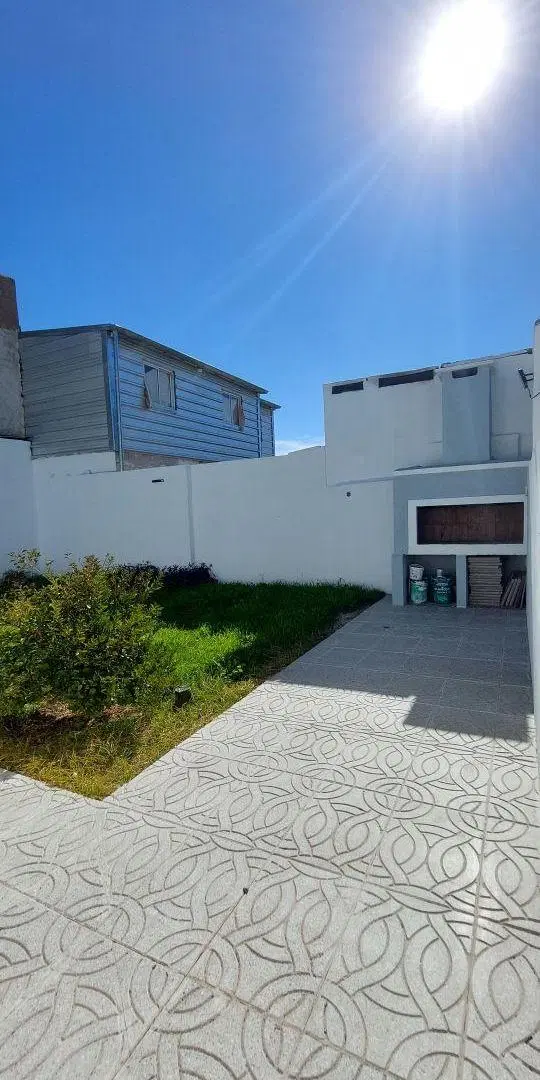 Fantástica casa en B° Poeta Lugones 5