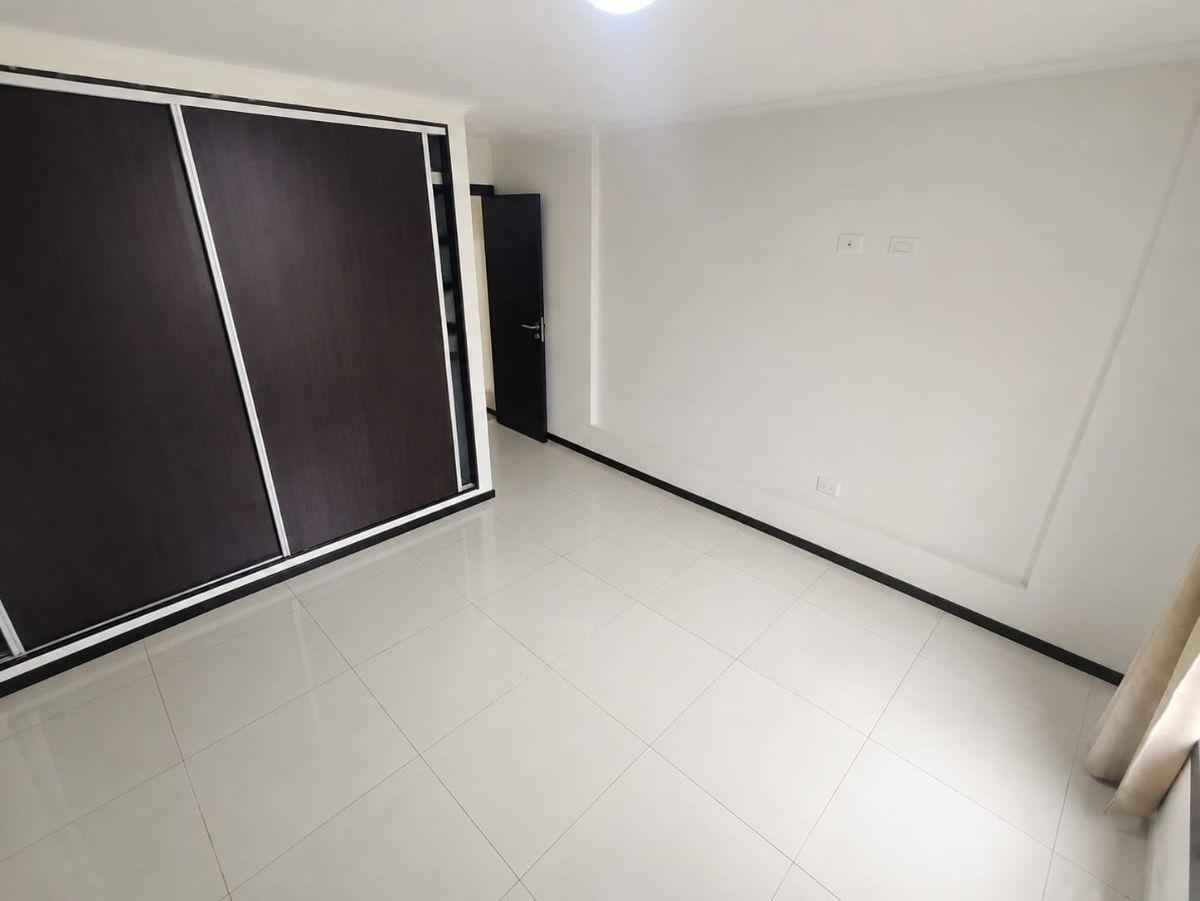 Foto de ALQUILER ANUAL/ 2 DORMITORIOS / VILLA CARLOS PAZ, imagen 2