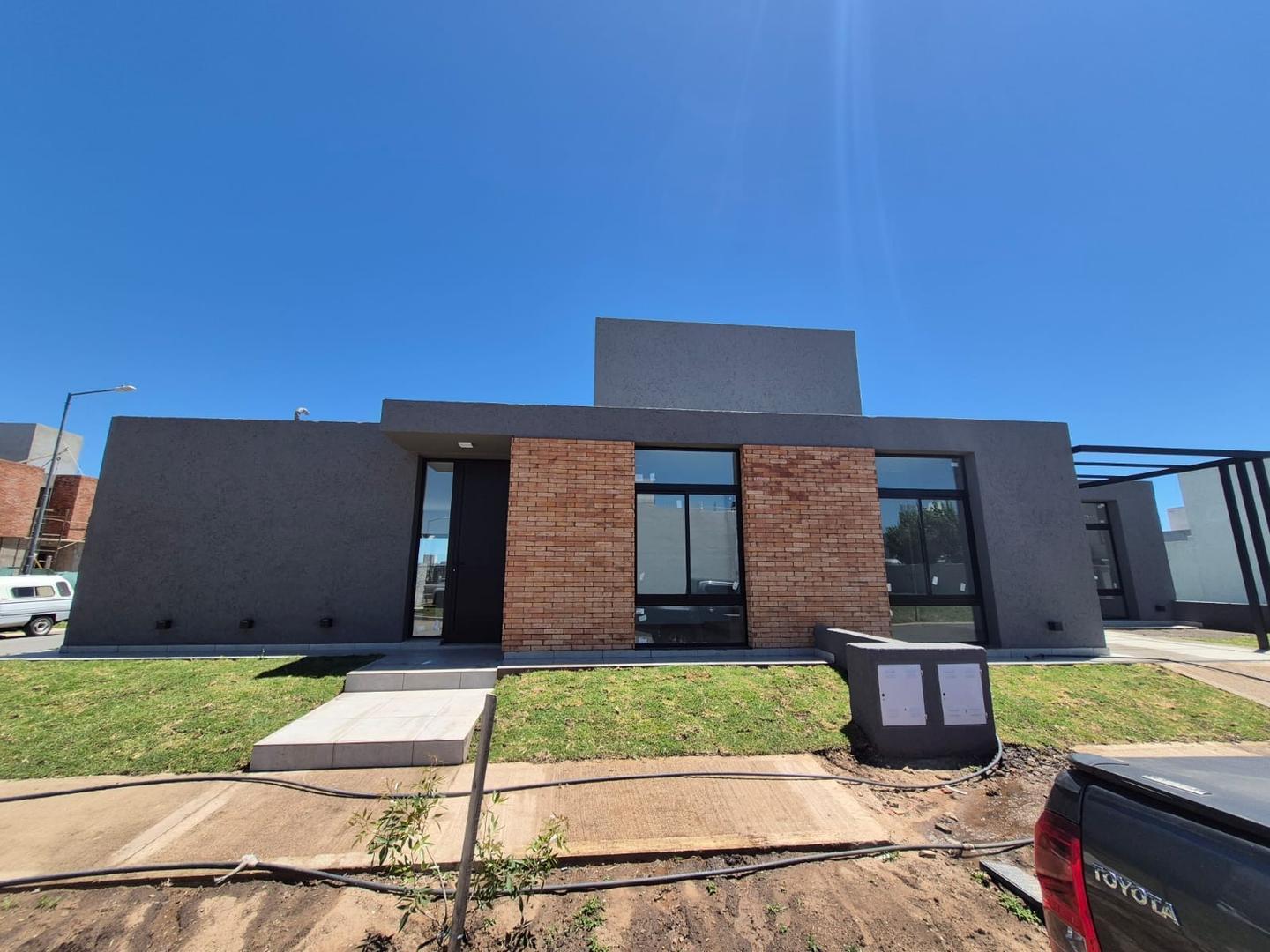 Venta Casa 2 Dorm. Única - Planta Solares de Manantiales!