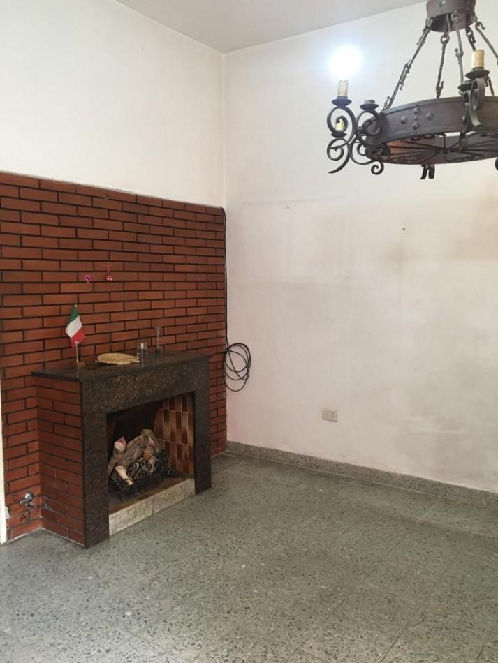 Amplia Casa con Doble Garage + Dpto 2amb. C/patio + Mono Ambiente en Planta Alta 3