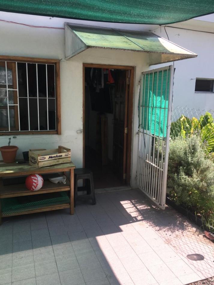 Amplia Casa con Doble Garage + Dpto 2amb. C/patio + Mono Ambiente en Planta Alta 3