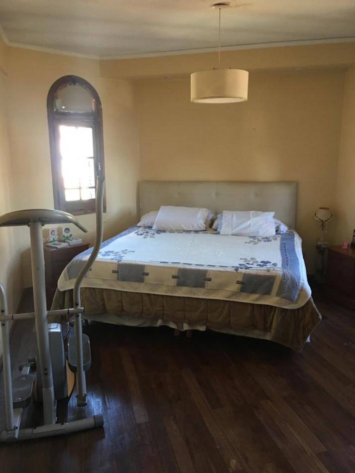 PH Tipo Casa en Tres Niveles - Ideal Dos Familias - Segurola Esq. Eva Peron - Lanus Oeste 4
