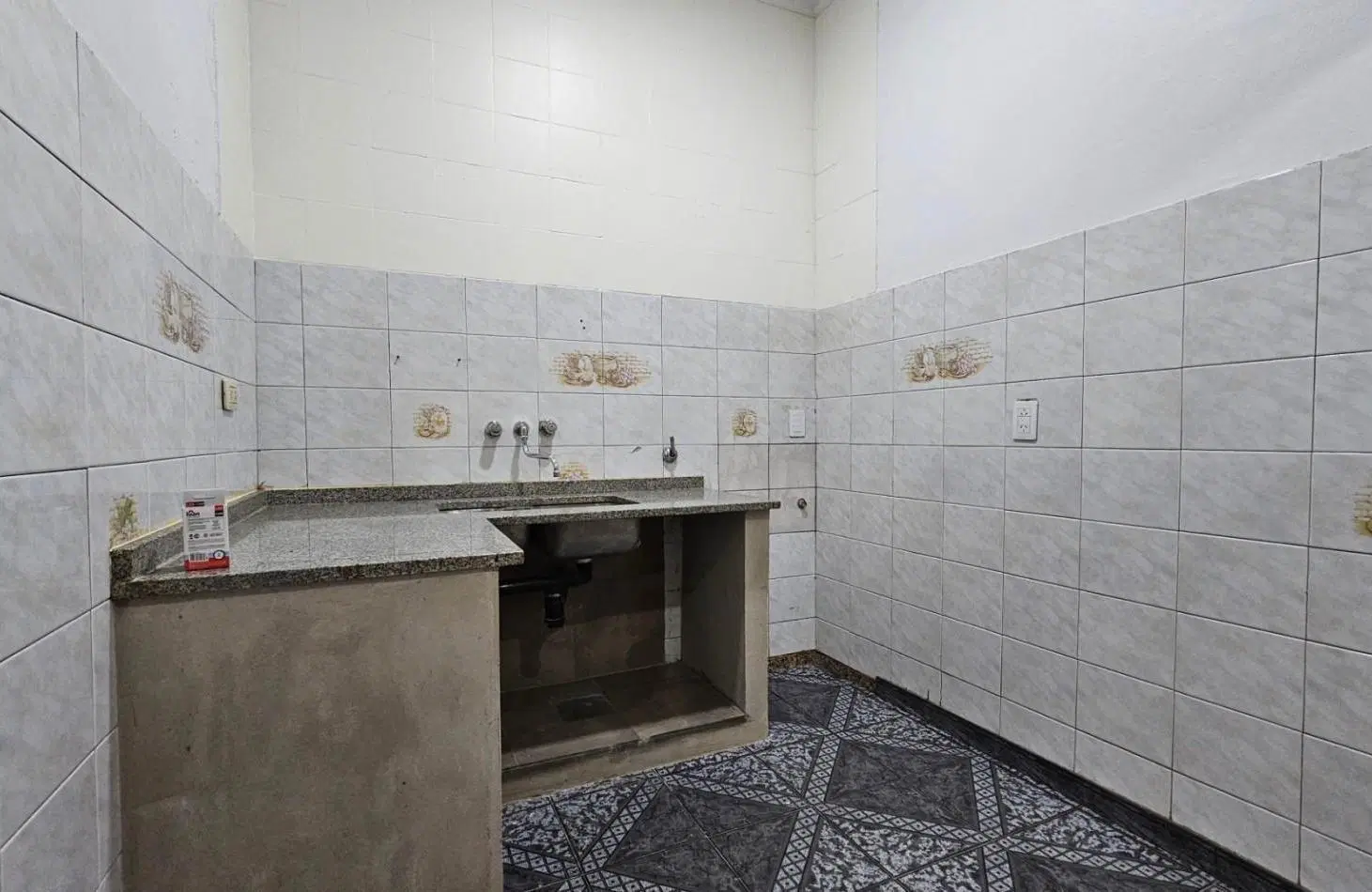 **$450.000.-** - Dpto. 2 Amb. en alquiler ¡¡NO ABONA EXPENSAS¡¡ - Planta Baja Interno -- Sayos 3040 2