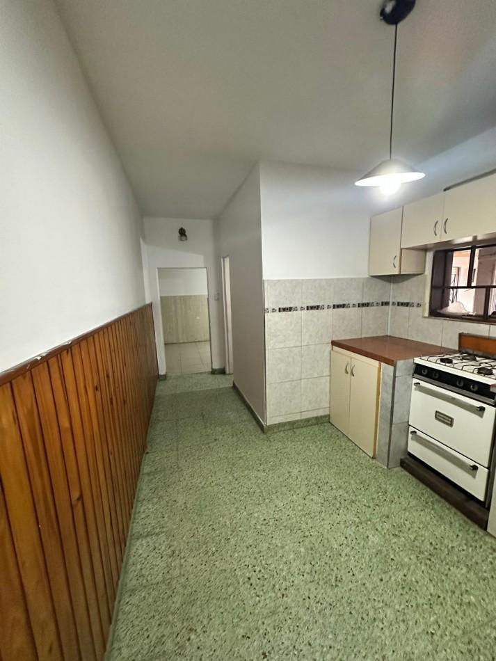 Foto de ALQUILER PH INTERNO 2AMB y MEDIO CON AMPLIO PATIO - Dr. Galvez al 800, imagen 4