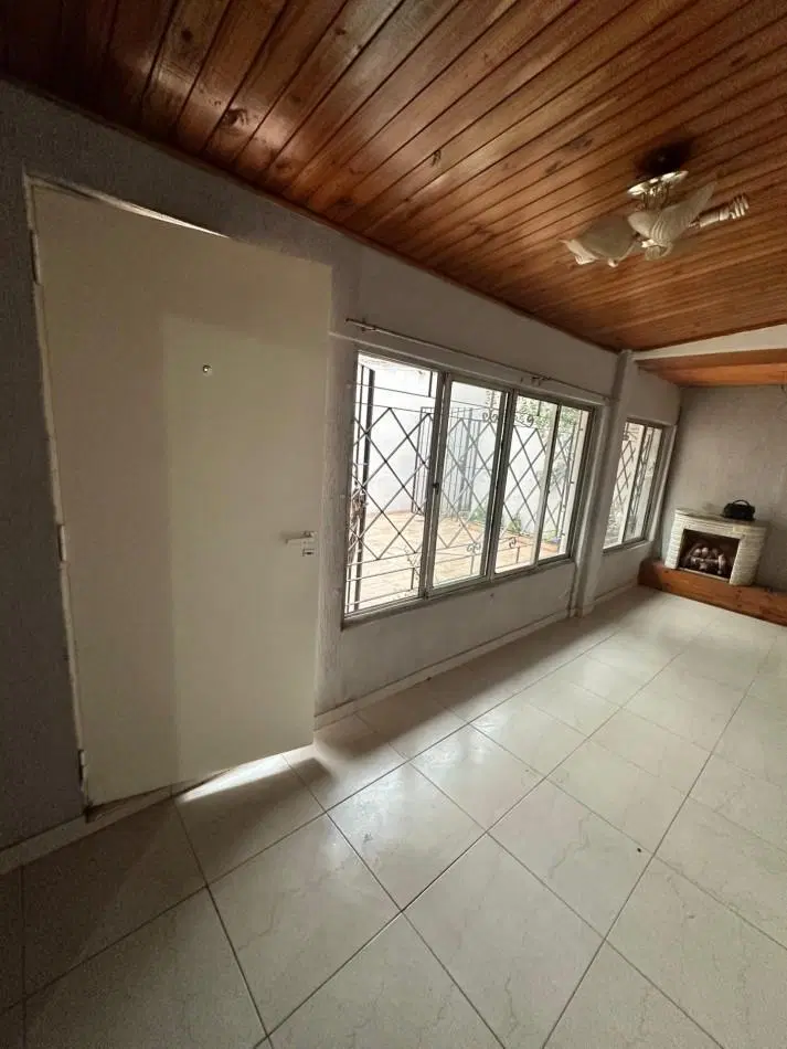**$680.000.-** - ALQUILER PH INTERNO 2AMB y MEDIO CON AMPLIO PATIO - Dr. Galvez al 800 - Lanus Este 3