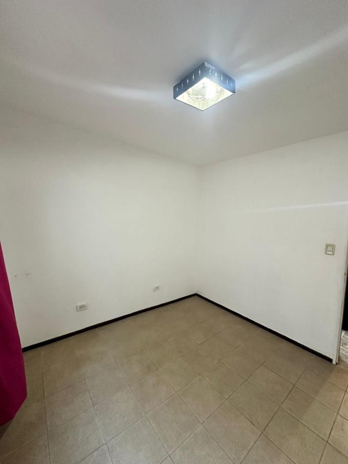 Foto de ALQUILER PH INTERNO 3 AMB. CON PATIO - NO ABONA EXPENSAS - Av, imagen 2