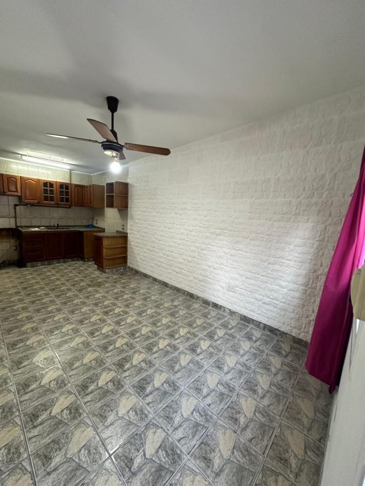 Foto de ALQUILER PH INTERNO 3 AMB. CON PATIO - NO ABONA EXPENSAS - Av, imagen 5