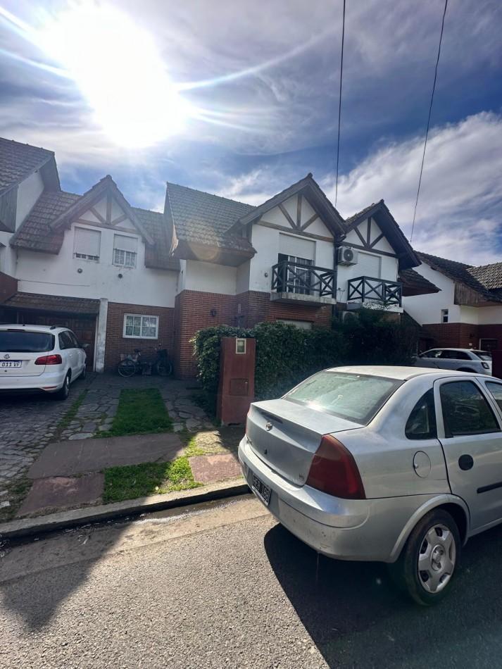 Foto de Casa en Venta de 4 Ambientes S/ lote 210 m2 en Barrio Cerrado Los, imagen 3